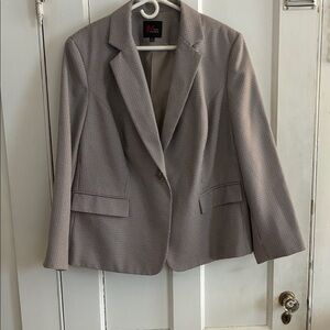 Classic Women's Blazer in Subtle Gray by Kasper